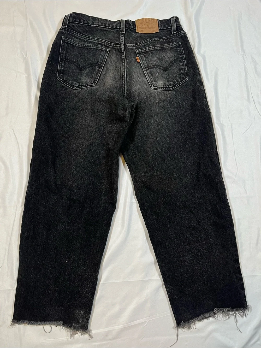 Vintage Levi’s 560 Orange Tab Jeans Tapered Leg Relaxed Fit Cut Hem True Vintage